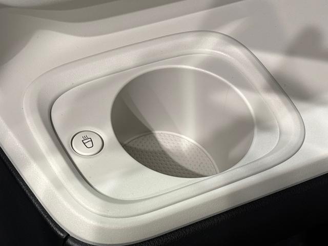 ムーヴキャンバスストライプスＧ　運転席・助手席シートヒーター　キーフリー純正ナビ装着用アップグレードパック　両側電動スライドドア　電動パーキングブレーキ＋オートホールドブレーキ機能　運転席シートリフター　チルトステアリング（広島県）の中古車