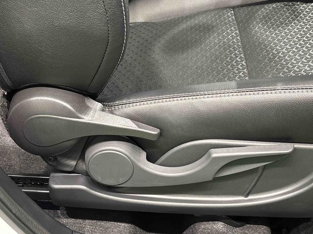 ロッキープレミアムG HEVLEDヘッドランプ・フォグランプ 全車速追従機能付アダプティブクルーズコントロール レーンキープコントロール 17インチアルミホイール シートヒーター(広島県)の中古車