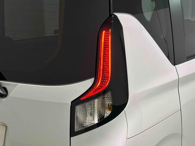 ムーヴRS バックモニター対応カメラ 電動パーキングブレーキLEDオートライト・フォグランプ 電動パーキングブレーキ プッシュボタンスタート セキュリティアラーム バックカメラ 両側パワースライドドアウエルカムオープン機能 オート電動格納式ドアミラー(広島県)の中古車
