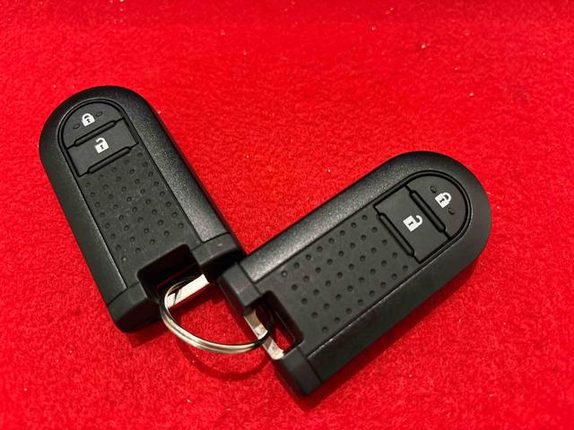 パッソＸ　Ｌパッケージ　Ｂｌｕｅｔｏｏｔｈオーディオ　バックカメラナビゲーション　バクカメラ　Ｂｌｕｅｔｏｏｔｈオーディオ　オートライト　プッシュボタンスタート　セキュリティアラーム　コーナーセンサー　１４インチフルホイールキャップ　オートエアコン（広島県）の中古車