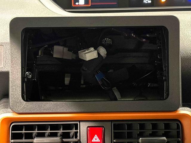 タントファンクロスターボ バックカメラ付 電動パーキングブレーキLEDオートライト パワースライドドアウェルカムオープン機能 オート電動格納式ドアミラー 助手席ロングスライド 助手席イージークローザー アルミホイール キーフリーシステム(広島県)の中古車
