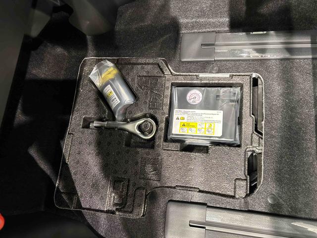 タントファンクロスターボ バックカメラ付 電動パーキングブレーキLEDオートライト パワースライドドアウェルカムオープン機能 オート電動格納式ドアミラー 助手席ロングスライド 助手席イージークローザー アルミホイール キーフリーシステム(広島県)の中古車