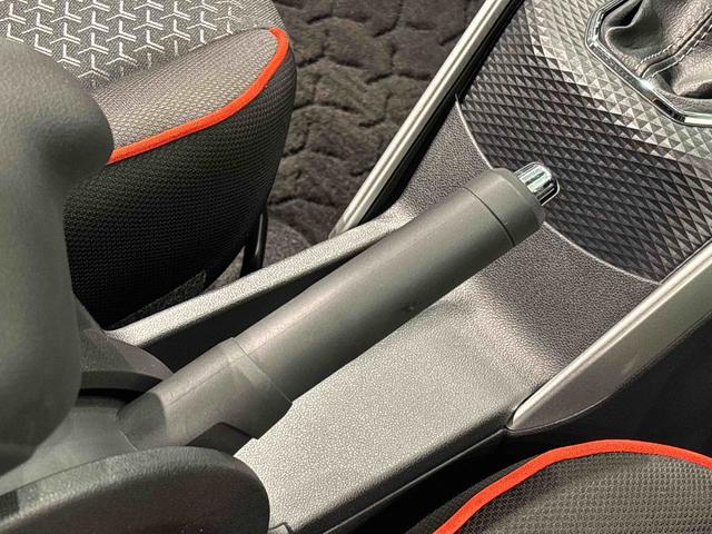 ロッキーG ナビ パノラマモニター ドライブレコーダー ETC車載器LEDヘッドランプ・フォグランプ 全車速追従機能付アダプティブクルーズコントロール レーンキープコントロール 17インチアルミホイール シートヒーター プッシュボタンスタート(広島県)の中古車