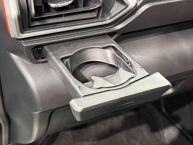 ロッキーG ナビ パノラマモニター ドライブレコーダー ETC車載器LEDヘッドランプ・フォグランプ 全車速追従機能付アダプティブクルーズコントロール レーンキープコントロール 17インチアルミホイール シートヒーター プッシュボタンスタート(広島県)の中古車