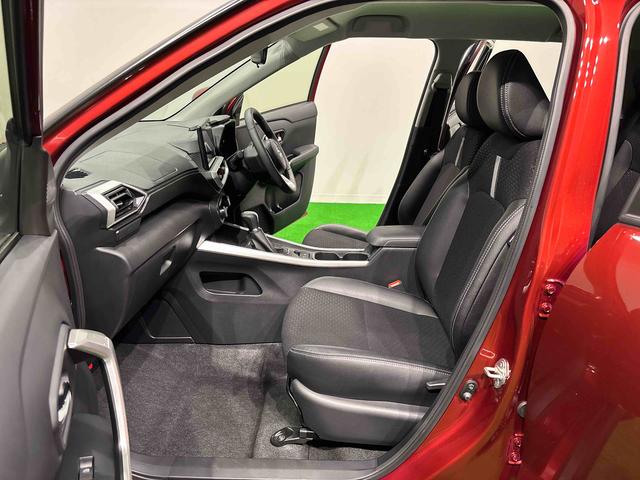 ロッキープレミアムG HEV LEDヘッドライト シートヒーターLEDヘッドランプ・フォグランプ 全車速追従機能付アダプティブクルーズコントロール レーンキープコントロール ブラインドスポットモニター 17インチアルミホイール シートヒーター(広島県)の中古車