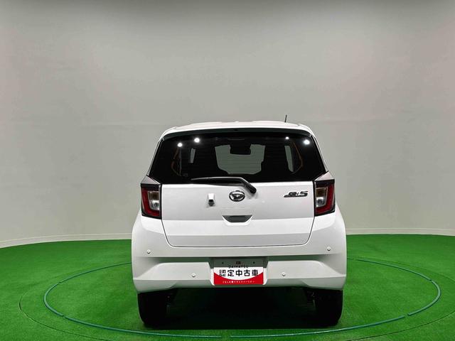 ミライースX SAIII LEDヘッドライト コーナーセンサーセキュリティアラーム 14インチフルホイールキャップ キーレスエントリー 電動格納式ドアミラー ショツピングフック マニュアルエアコン(広島県)の中古車