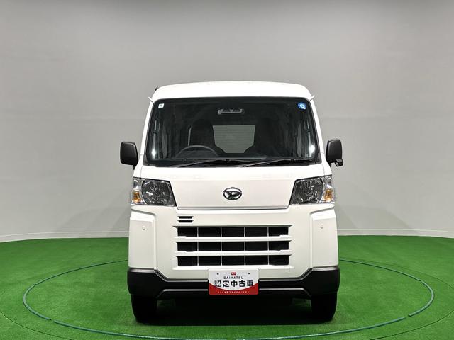 ハイゼットカーゴDX 4WD オートライト リヤスモークガラス キーレス手引き式サイドブレーキ トップシェイドガラス オーバーヘッドシェルフ リヤワイパー スペアタイヤ AMFMラジオ オートライト アイドリングストップ 次世代スマートアシスト(広島県)の中古車