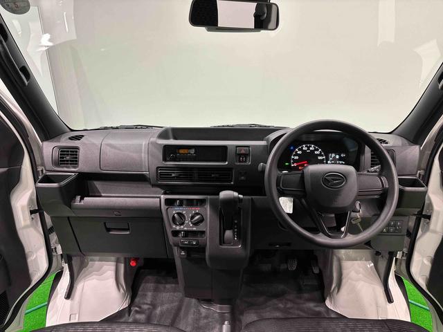 ハイゼットカーゴDX 4WD オートライト リヤスモークガラス キーレス手引き式サイドブレーキ トップシェイドガラス オーバーヘッドシェルフ リヤワイパー スペアタイヤ AMFMラジオ オートライト アイドリングストップ 次世代スマートアシスト(広島県)の中古車