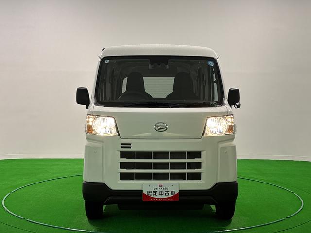 ハイゼットカーゴDX 4WD オートライト リヤスモークガラス キーレス手引き式サイドブレーキ トップシェイドガラス オーバーヘッドシェルフ リヤワイパー スペアタイヤ AMFMラジオ オートライト アイドリングストップ 次世代スマートアシスト(広島県)の中古車