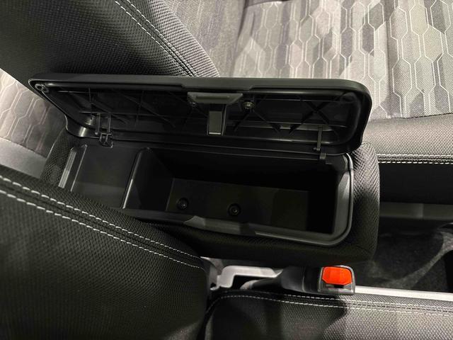 タフトＧ　クロムベンチャー　運転席・助手席シートヒーター全車速追従機能付ＡＣＣ　純正ナビ装着用アップグレードパック　電動パーキングブレーキ＋オートホールドブレーキ機能　運転席シートリフター　チルトステアリング　キーフリーシステム（広島県）の中古車