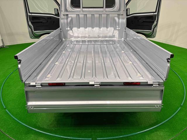 ハイゼットトラックスタンダード 4WD AM/FMラジオ スペアタイヤハロゲンヘッドランプ マニュアルレベリング機能付きオートライト マニュアルエアコン ガードフレーム サイドアンダーミラー付きドアミラー 電動パワーステアリング ヘッドランプ自動消灯システム(広島県)の中古車