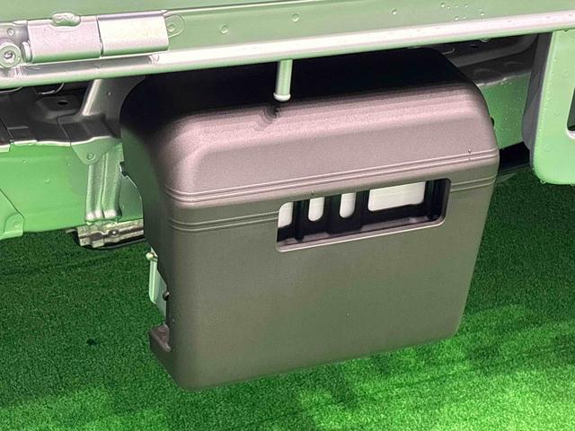 ハイゼットトラックスタンダード 4WD AM/FMラジオ スペアタイヤハロゲンヘッドランプ マニュアルレベリング機能付きオートライト マニュアルエアコン ガードフレーム サイドアンダーミラー付きドアミラー 電動パワーステアリング ヘッドランプ自動消灯システム(広島県)の中古車