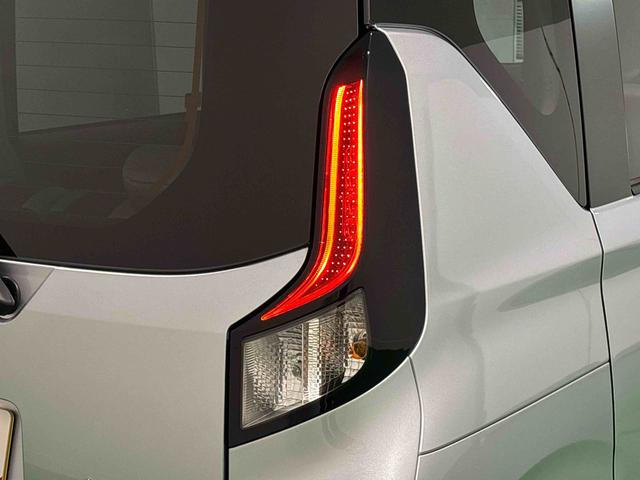 ムーヴＸ　片側パワースライドドア　バックモニター対応カメラ誤発進抑制装置　Ｂカメラ　ＬＥＤヘッド　スマートキープッシュスタート　衝突安全ボディ　電動格納ミラー　盗難防止アラーム　キーレスエントリー　レーンアシスト　アイドリングストップ　オートハイビーム（広島県）の中古車