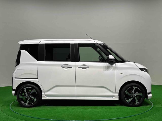 ムーヴＲＳ　電子パーキング　両側電動スライド　オートクルーズＬＥＤオートライト・フォグランプ　電動パーキングブレーキ　プッシュボタンスタート　セキュリティアラーム　バックカメラ　両側パワースライドドアウエルカムオープン機能　オート電動格納式ドアミラー（広島県）の中古車