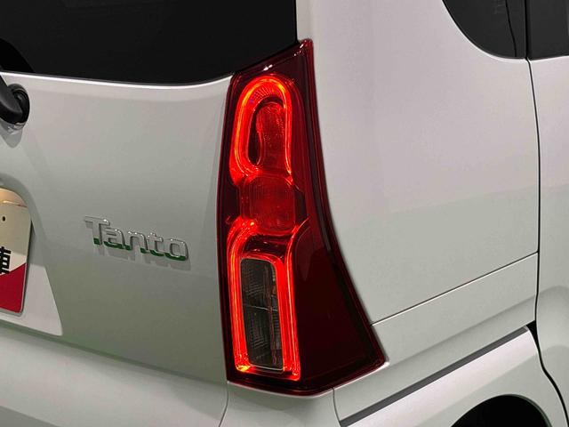 タントＸ　　６．８ディスプレイオーディオ　車検受渡しＬＥＤオートライト　パワースライドドアウェルカムオープン機能　電動パーキングブレーキ　運転席助手席シートヒーター　　フルホイールキャツプ　キーフリーシステム　　オート電動格納式ドアミラー（広島県）の中古車