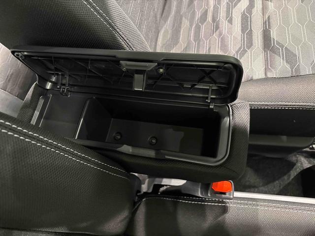 タフトＧ　ダーククロムベンチャー　運転席・助手席シートヒーター純正ナビ装着用アップグレードパック　オートライト　電動パーキングブレーキ＋オートホールドブレーキ機能　ＬＥＤヘッドランプ　運転席シートリフター　チルトステアリング　キーフリーシステム（広島県）の中古車
