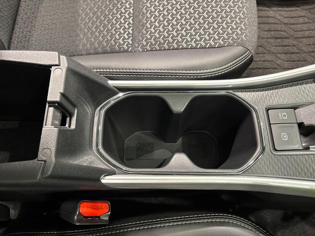ロッキープレミアムG パノラマモニター対応 電動パーキングブレーキLEDヘッドランプ・フォグランプ 全車速追従機能付アダプティブクルーズコントロール レーンキープコントロール ブラインドスポットモニター 17インチアルミホイール シートヒーター(広島県)の中古車