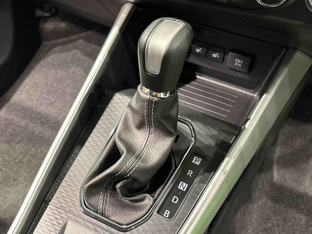 ロッキープレミアムＧ　ＨＥＶ衝突軽減Ｂ　車線逸脱警報システム　電動格納ドアミラー　レーダークルコン　Ｂカメラ　ＬＥＤヘッドライト　キーフリーシステム　スマートキー　アルミホイール　盗難防止システム　シートヒーター　オートライト（広島県）の中古車