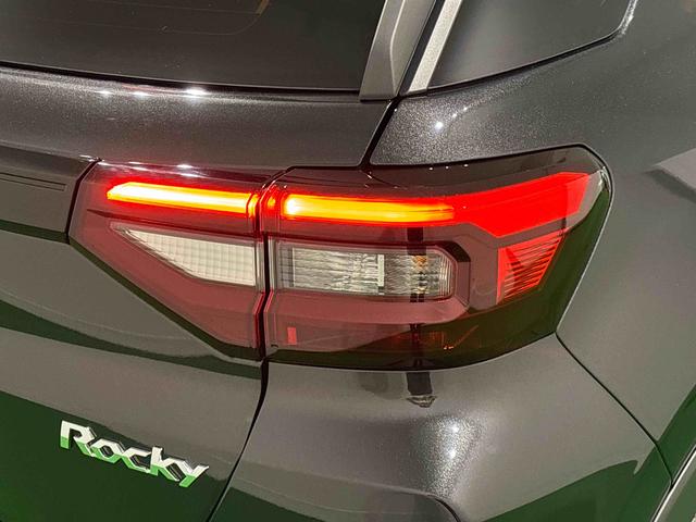ロッキープレミアムＧ　ＨＥＶ衝突軽減Ｂ　車線逸脱警報システム　電動格納ドアミラー　レーダークルコン　Ｂカメラ　ＬＥＤヘッドライト　キーフリーシステム　スマートキー　アルミホイール　盗難防止システム　シートヒーター　オートライト（広島県）の中古車