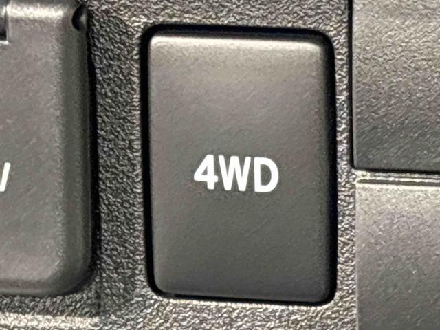 ハイゼットトラックスタンダード　４ＷＤ　ＡＭ／ＦＭラジオ　スペアタイヤマニュアルレベリング機能付きハロゲンヘッドランプ　運転席ＳＲＳエアバック　バックソナー　電動式パワーステアリング　あゆみ板掛けテールゲート　ＶＳＣ＆ＴＲＣ　マニュアルエアコン　オートライト（広島県）の中古車
