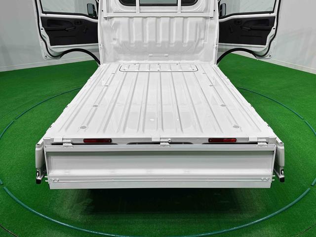 ハイゼットトラックスタンダード　４ＷＤ　ＡＭ／ＦＭラジオ　スペアタイヤマニュアルレベリング機能付きハロゲンヘッドランプ　運転席ＳＲＳエアバック　バックソナー　電動式パワーステアリング　あゆみ板掛けテールゲート　ＶＳＣ＆ＴＲＣ　マニュアルエアコン　オートライト（広島県）の中古車
