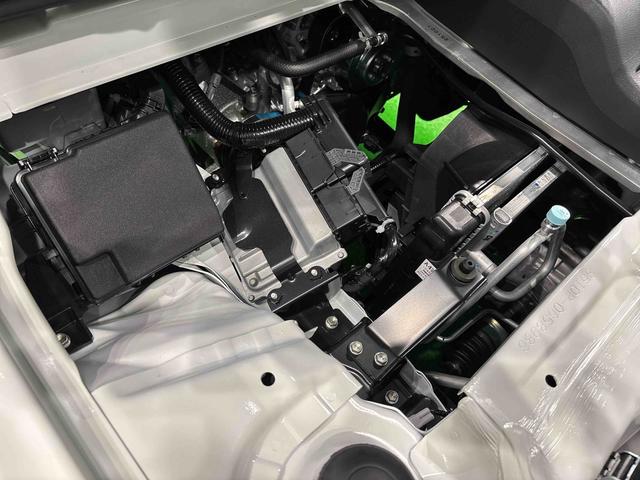 ハイゼットトラックスタンダード　４ＷＤ　ＡＭ／ＦＭラジオ　スペアタイヤマニュアルレベリング機能付きハロゲンヘッドランプ　運転席ＳＲＳエアバック　バックソナー　電動式パワーステアリング　あゆみ板掛けテールゲート　ＶＳＣ＆ＴＲＣ　マニュアルエアコン　オートライト（広島県）の中古車