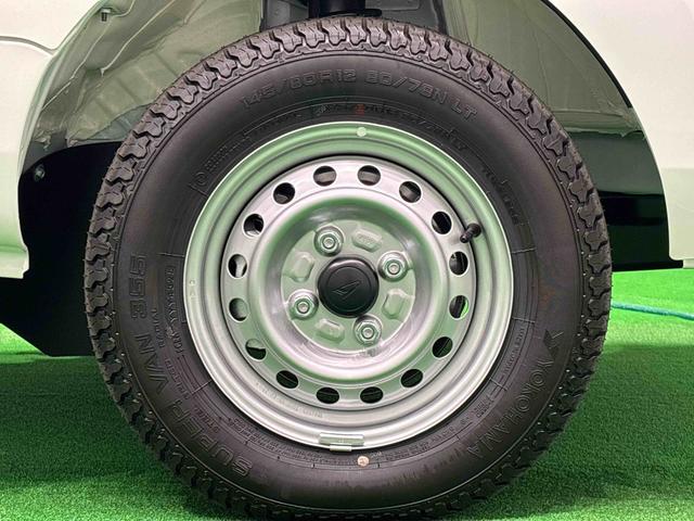 ハイゼットトラックスタンダード　４ＷＤ　ＡＭ／ＦＭラジオ　スペアタイヤマニュアルレベリング機能付きハロゲンヘッドランプ　運転席ＳＲＳエアバック　バックソナー　電動式パワーステアリング　あゆみ板掛けテールゲート　ＶＳＣ＆ＴＲＣ　マニュアルエアコン　オートライト（広島県）の中古車
