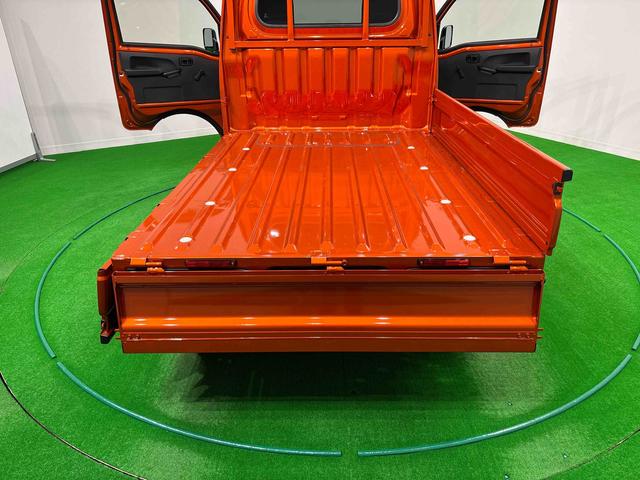 ハイゼットトラックスタンダード 農用スペシャル4WD 5MT コーナーセンサートップシェイドガラス 大型荷台作業灯 運転席SRSエアバック バックソナー 電動式パワーステアリング AM/FMラジオ あゆみ板掛けテールゲート ガードフレーム(広島県)の中古車