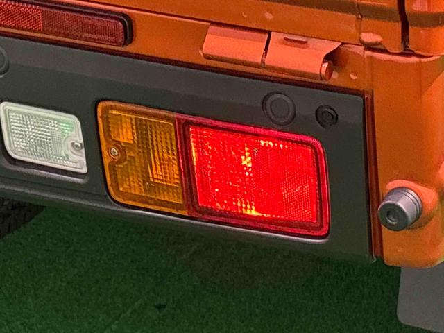 ハイゼットトラックスタンダード 農用スペシャル4WD 5MT コーナーセンサートップシェイドガラス 大型荷台作業灯 運転席SRSエアバック バックソナー 電動式パワーステアリング AM/FMラジオ あゆみ板掛けテールゲート ガードフレーム(広島県)の中古車