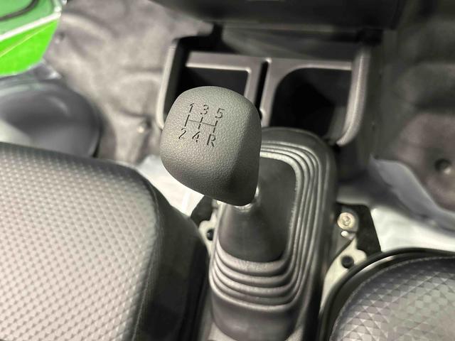 ハイゼットトラックスタンダード 5MT 2WD AM/FMラジオ オートライトエアコン ハロゲンヘッドランプ 運転席SRSエアバック 電動式パワーステアリング AM/FMラジオ あゆみ板掛けテールゲート スペアタイヤ ガードフレーム 衝突回避支援システム搭載(広島県)の中古車