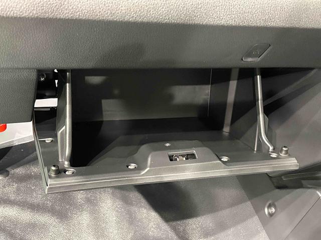 ハイゼットトラックスタンダード 5MT 2WD AM/FMラジオ オートライトエアコン ハロゲンヘッドランプ 運転席SRSエアバック 電動式パワーステアリング AM/FMラジオ あゆみ板掛けテールゲート スペアタイヤ ガードフレーム 衝突回避支援システム搭載(広島県)の中古車