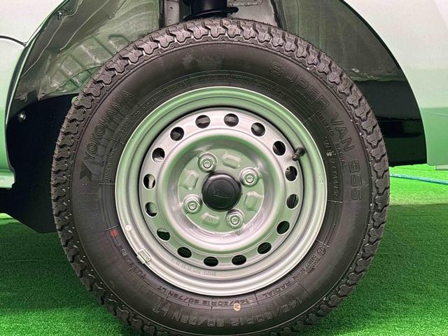 ハイゼットトラックスタンダード 5MT 2WD AM/FMラジオ オートライトエアコン ハロゲンヘッドランプ 運転席SRSエアバック 電動式パワーステアリング AM/FMラジオ あゆみ板掛けテールゲート スペアタイヤ ガードフレーム 衝突回避支援システム搭載(広島県)の中古車