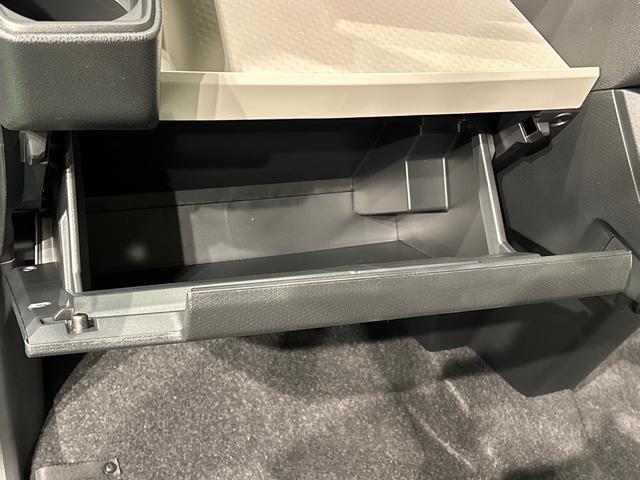 タントX 左側ウェルカムオープン機能付きパワースライドドアLEDヘッドライト オートライト オートハイビーム オートホールド機能付き電動パーキングブレーキ 前席シートヒーター オーディオ操作用ステアリングスイッチ SRSサイドエアバッグ オートエアコン(広島県)の中古車