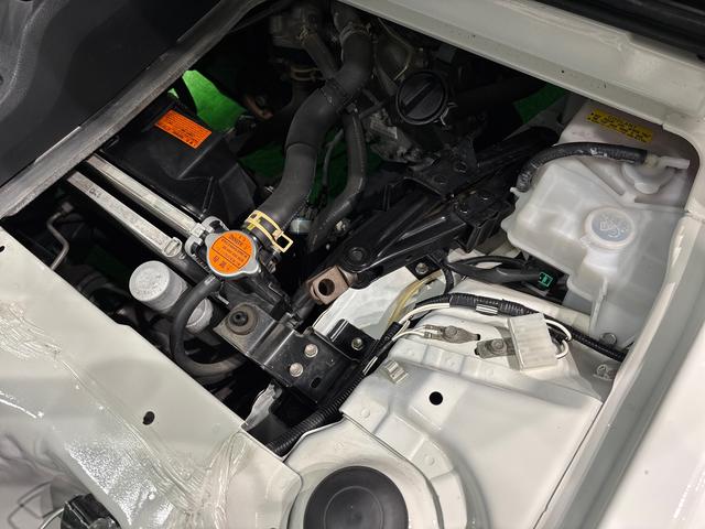 ハイゼットトラックスタンダード 4WD 5MT AM・FMラジオハロゲンヘッドランプ 運転席SRSエアバック 電動式パワーステアリング AM/FMラジオ あゆみ板掛けテールゲート スペアタイヤ ガードフレーム(広島県)の中古車