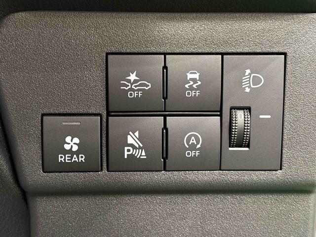 ハイゼットカーゴＤＸ　４ＷＤ　キーレスエントリー　マニュアルエアコン運転席・助手席パワーウインドウ　オートライト　ハンド式サイドブレーキ　マニュアルレベリング機能付きハロゲンヘッドライト　アイドリングストップ機能　テンパータイヤ　ＡＭ／ＦＭラジオ　リアヒーター（広島県）の中古車
