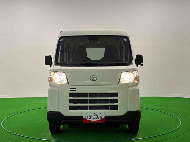 ハイゼットカーゴＤＸ　４ＷＤ　キーレスエントリー　マニュアルエアコン運転席・助手席パワーウインドウ　オートライト　ハンド式サイドブレーキ　マニュアルレベリング機能付きハロゲンヘッドライト　アイドリングストップ機能　テンパータイヤ　ＡＭ／ＦＭラジオ　リアヒーター（広島県）の中古車