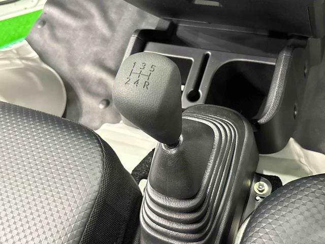 ハイゼットトラックスタンダード　４ＷＤ　５ＭＴ　３方開　オートライトハロゲンヘッドランプ　運転席ＳＲＳエアバック　バックソナー　電動式パワーステアリング　ＡＭ／ＦＭラジオ　マニュアルエアコン（広島県）の中古車