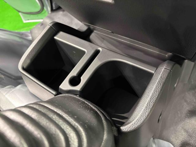 ハイゼットトラックスタンダード 4WD 5MT コーナーセンサーハロゲンヘッドランプ トップシェイドガラス 運転席SRSエアバック バックソナー 電動式パワーステアリング AM/FMラジオ あゆみ板掛けテールゲート VSC&TRC(広島県)の中古車