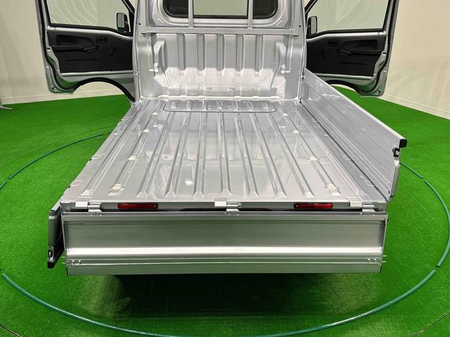 ハイゼットトラックスタンダード 4WD 5MT コーナーセンサーハロゲンヘッドランプ トップシェイドガラス 運転席SRSエアバック バックソナー 電動式パワーステアリング AM/FMラジオ あゆみ板掛けテールゲート VSC&TRC(広島県)の中古車