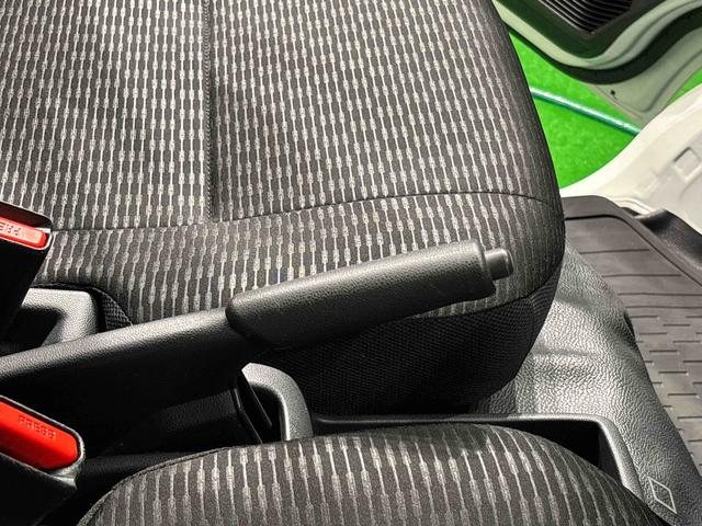 ハイゼットカーゴDXブレーキサポート オートハイビーム レーンアシスト キーレスリモコン 切替式4WD エアバッグ ABS オートライト スライドドア(広島県)の中古車