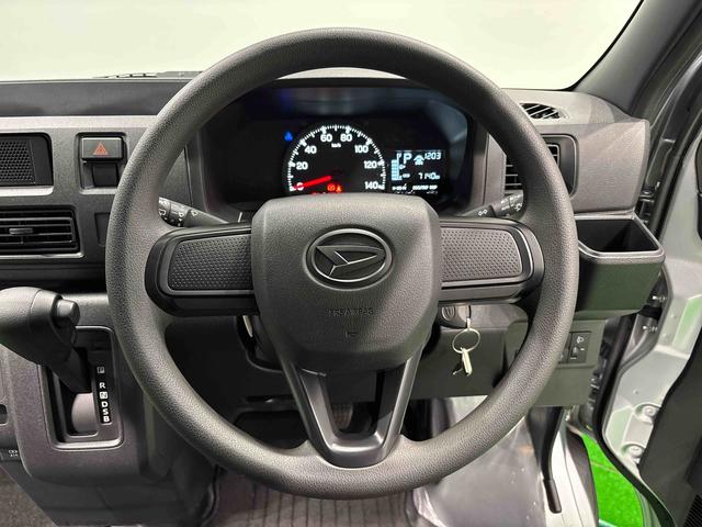 ハイゼットカーゴハイゼットスローパーキーレスエントリー マニュアルエアコン 運転席・助手席パワーウインドウ オートライト ハンド式サイドブレーキ ハロゲンヘッドライト アイドリングストップ機能 テンパータイヤ(広島県)の中古車