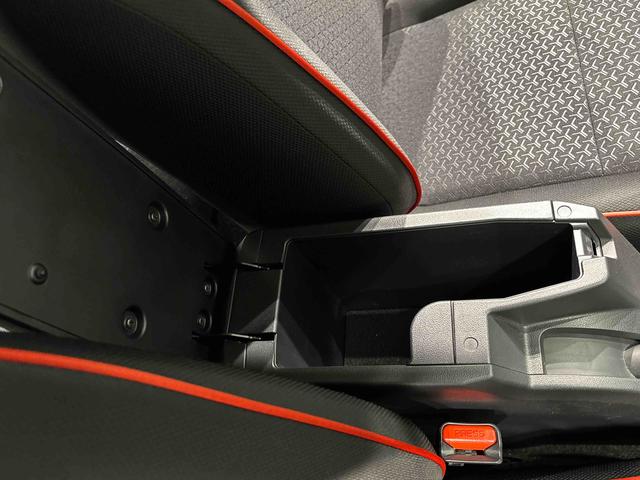 ロッキーＧ　４ＷＤ　ナビ　ドライブレコーダー　ＥＴＣ　バックカメラＬＥＤヘッドランプ・フォグランプ　全車速追従機能付アダプティブクルーズコントロール　レーンキープコントロール　１７インチアルミホイール　シートヒーター　プッシュボタンスタート　キーフリーシステム（広島県）の中古車