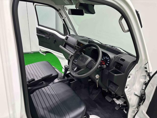ハイゼットトラックスタンダード オートライト マニュアルエアコンハロゲンヘッドランプ 運転席SRSエアバック 電動式パワーステアリング AM/FMラジオ あゆみ板掛けテールゲート スペアタイヤ ガードフレーム(広島県)の中古車
