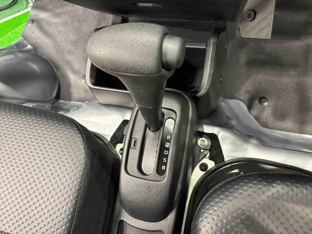 ハイゼットトラックスタンダード　オートライト　マニュアルエアコンハロゲンヘッドランプ　運転席ＳＲＳエアバック　電動式パワーステアリング　ＡＭ／ＦＭラジオ　あゆみ板掛けテールゲート　スペアタイヤ　ガードフレーム（広島県）の中古車