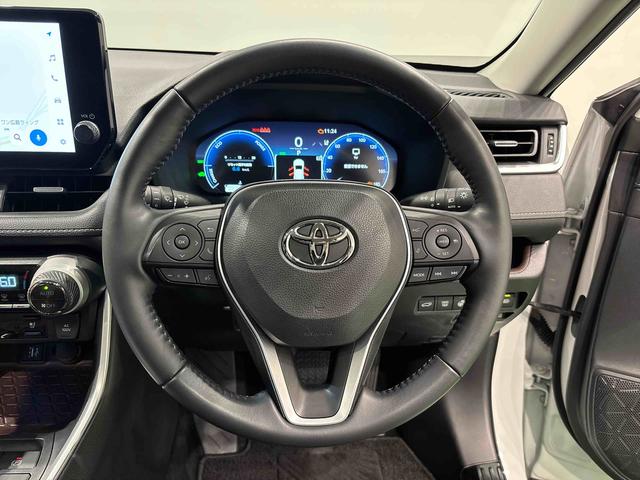 ＲＡＶ４ハイブリッドＧ　マルチメディアシステム　パノラマムーンルーフ車線逸脱　アダクティブクルーズコントロール　３６０度カメラ　Ｂｌｕｅｔｏｏｔｈオーディオ　パワーバックゲート　衝突回避システム　Ｂモニタ　ＡＨＢ　衝突安全ボディ　フロントカメラ　サイドカメラ　Ａライト（広島県）の中古車