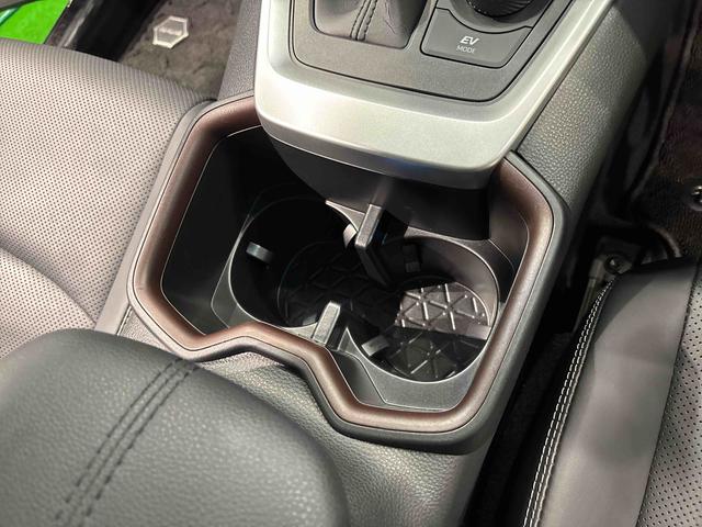 ＲＡＶ４ハイブリッドＧ　マルチメディアシステム　パノラマムーンルーフ車線逸脱　アダクティブクルーズコントロール　３６０度カメラ　Ｂｌｕｅｔｏｏｔｈオーディオ　パワーバックゲート　衝突回避システム　Ｂモニタ　ＡＨＢ　衝突安全ボディ　フロントカメラ　サイドカメラ　Ａライト（広島県）の中古車