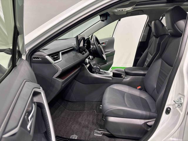 ＲＡＶ４ハイブリッドＧ　マルチメディアシステム　パノラマムーンルーフ車線逸脱　アダクティブクルーズコントロール　３６０度カメラ　Ｂｌｕｅｔｏｏｔｈオーディオ　パワーバックゲート　衝突回避システム　Ｂモニタ　ＡＨＢ　衝突安全ボディ　フロントカメラ　サイドカメラ　Ａライト（広島県）の中古車