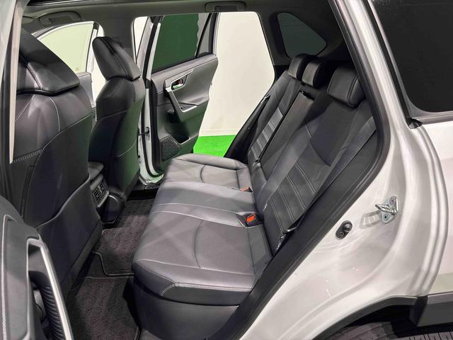 ＲＡＶ４ハイブリッドＧ　マルチメディアシステム　パノラマムーンルーフ車線逸脱　アダクティブクルーズコントロール　３６０度カメラ　Ｂｌｕｅｔｏｏｔｈオーディオ　パワーバックゲート　衝突回避システム　Ｂモニタ　ＡＨＢ　衝突安全ボディ　フロントカメラ　サイドカメラ　Ａライト（広島県）の中古車