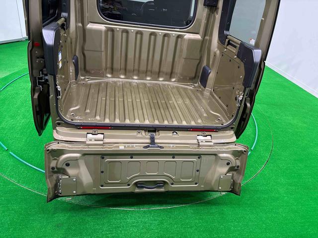 ハイゼットカーゴデッキバンＧ　視界補助パックバックモニター　エアバッグ　オートマチックハイビーム　電動格納ドアミラー　横滑り防止　スマートキー　助手席エアバッグ　キーフリー　オートライト　ＡＢＳ　エコアイドル　セキュリティーアラーム（広島県）の中古車