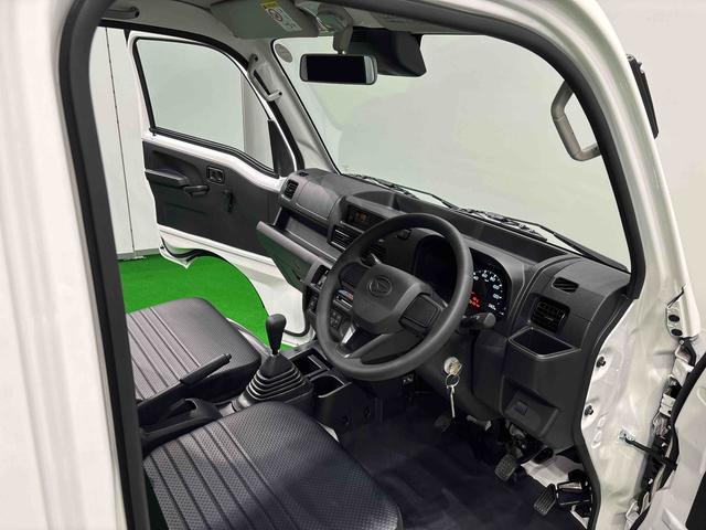 ハイゼットトラックスタンダード　４ＷＤ　オートライト　ＡＭ・ＦＭラジオマニュアルレベリング機能付ハロゲンヘッドランプ　トップシェイドガラス　運転席バニティミラー　　　　マニュアルエアコン　ガードフレーム　スペアタイヤ（広島県）の中古車
